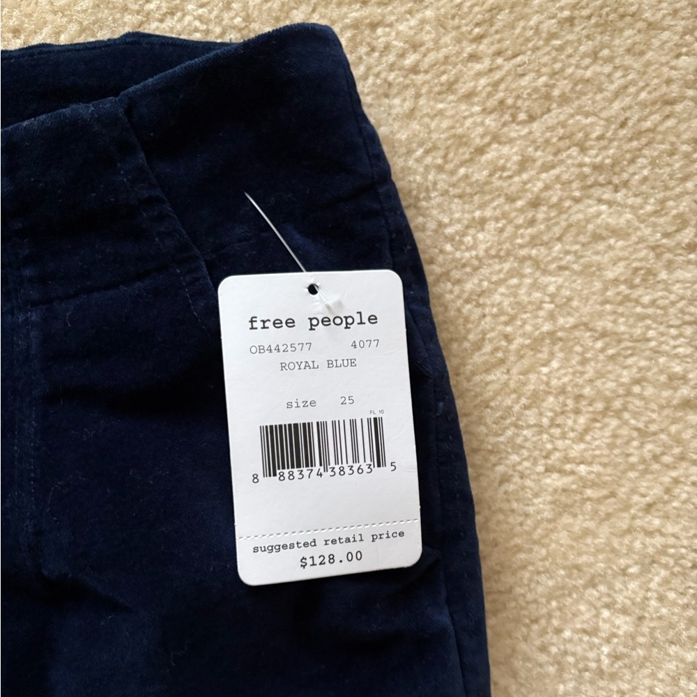NWT Free People Women's Oxanna Stretch Velvet Flared Pants. Size 25. - Picture 5 of 5